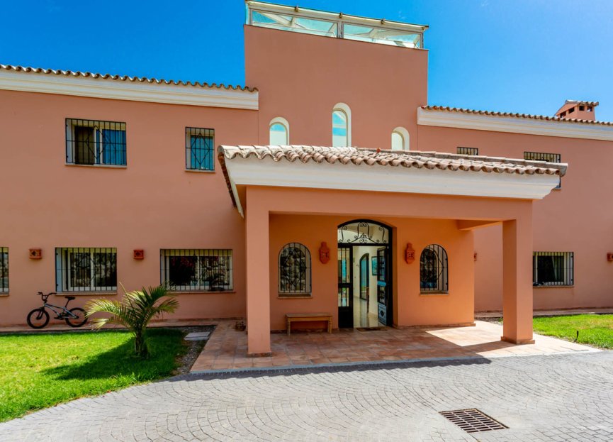 Resale - House - Detached Villa - Benalmádena - Benalmadena Costa