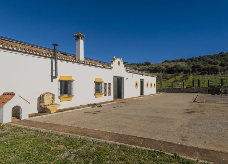 Resale - House - Finca - Cortijo - Estepona - Estepona Centro