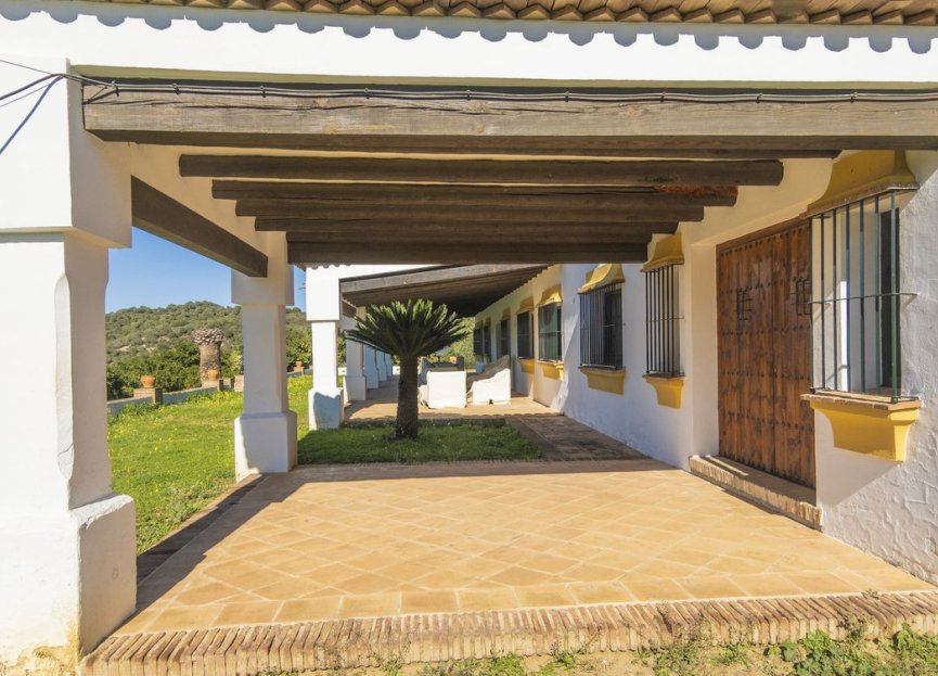 Resale - House - Finca - Cortijo - Estepona - Estepona Centro