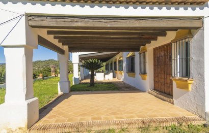 Resale - House - Finca - Cortijo - Estepona - Estepona Centro