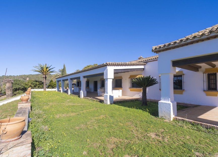 Resale - House - Finca - Cortijo - Estepona - Estepona Centro