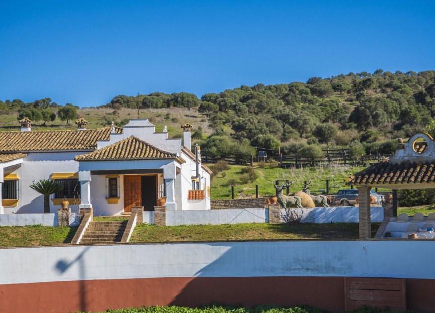 Resale - House - Finca - Cortijo - Estepona - Estepona Centro