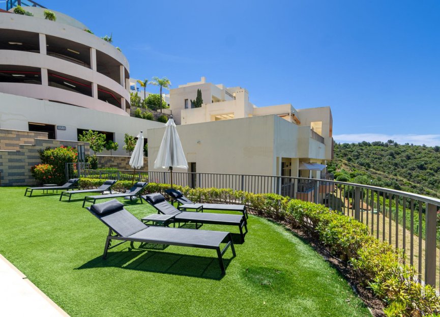 Resale - Apartment - Penthouse - Marbella - Altos de los Monteros