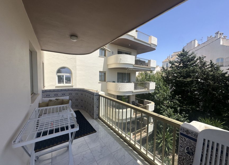 Resale - Apartment - Middle Floor Apartment - Marbella - Nueva Andalucia