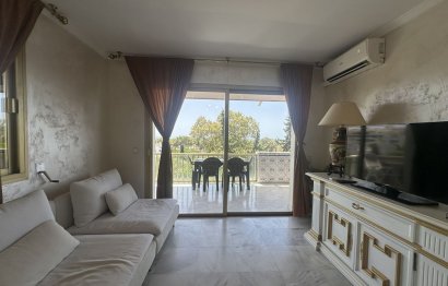 Resale - Apartment - Middle Floor Apartment - Marbella - Nueva Andalucia