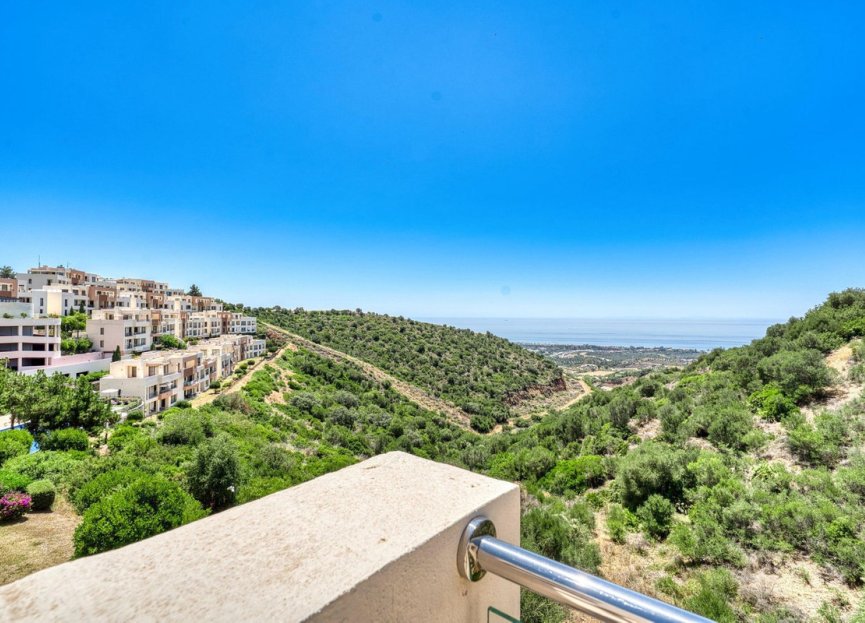 Resale - Apartment - Penthouse - Marbella - Altos de los Monteros