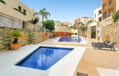 Resale - Apartment - Middle Floor Apartment - Marbella - Altos de los Monteros