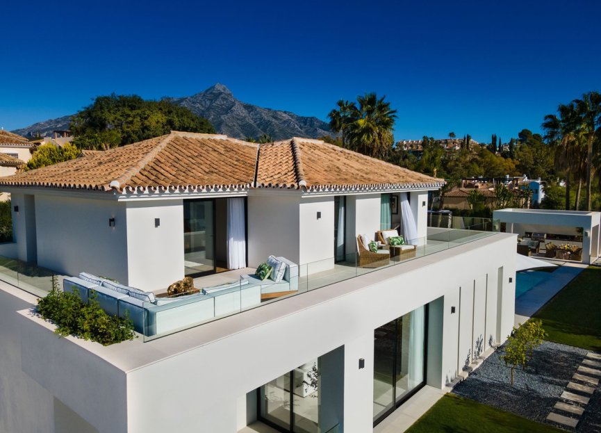 Resale - House - Detached Villa - Marbella - Nueva Andalucia