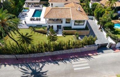 Resale - House - Detached Villa - Marbella - Nueva Andalucia