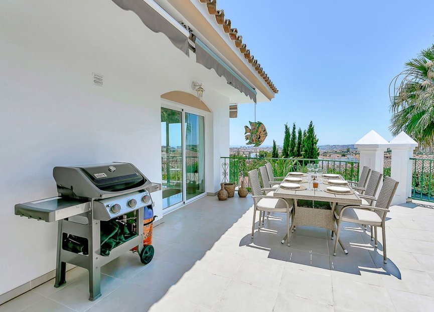 Resale - House - Detached Villa - Fuengirola - Fuengirola Centro