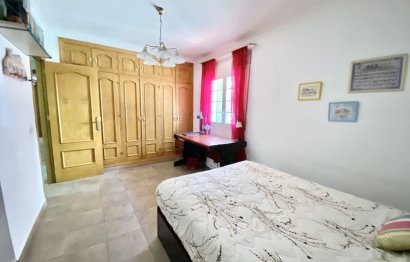 Resale - House - Detached Villa - Benahavís - Benahavís Centro