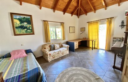 Resale - House - Detached Villa - Benahavís - Benahavís Centro