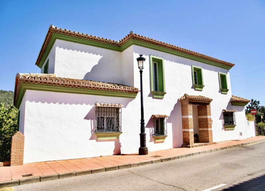 Resale - House - Detached Villa - Benahavís - Benahavís Centro