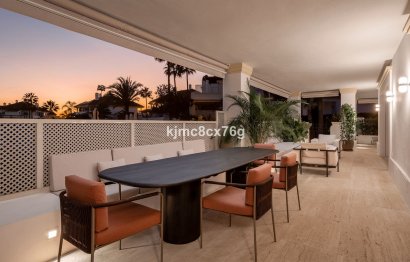 Resale - Apartment - Ground Floor Apartment - Marbella - The Golden Mile