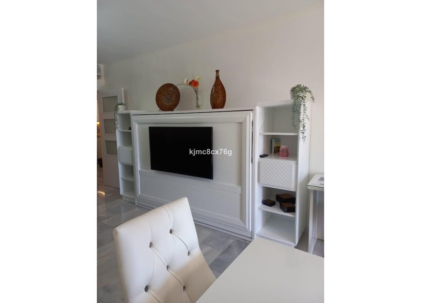 Resale - Apartment - Middle Floor Apartment - Mijas - Calahonda