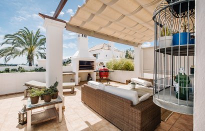 Resale - House - Detached Villa - Estepona - Estepona Centro