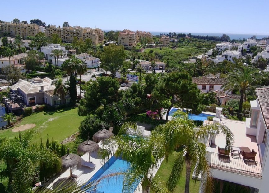 Resale - House - Detached Villa - Estepona - Estepona Centro