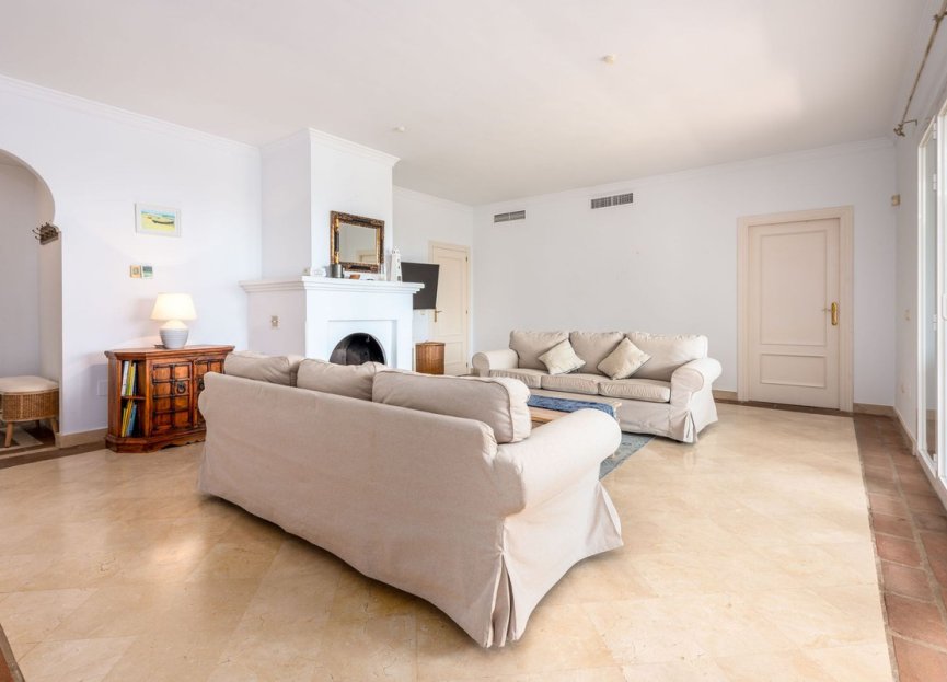 Resale - Apartment - Middle Floor Apartment - Casares - Casares Centro