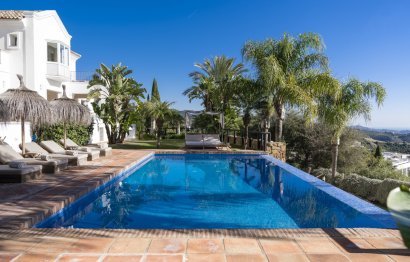 Resale - House - Detached Villa - Marbella - Altos de los Monteros