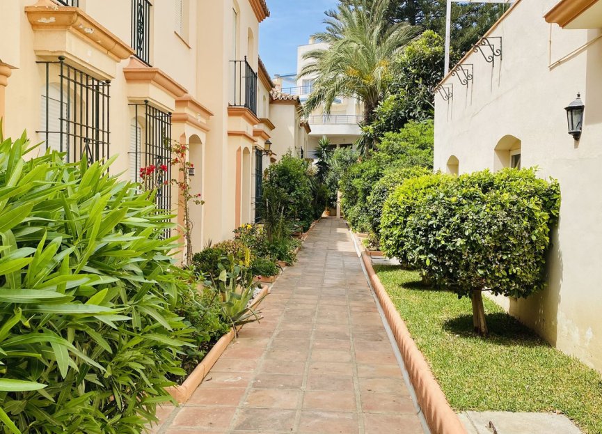 Resale - House - Townhouse - Estepona - Estepona Centro