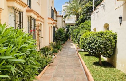 Resale - House - Townhouse - Estepona - Estepona Centro