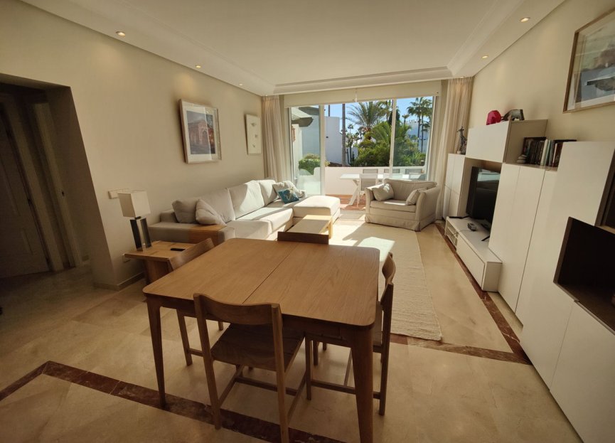 Resale - Apartment - Middle Floor Apartment - Marbella - Puerto Banús