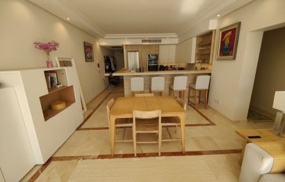 Resale - Apartment - Middle Floor Apartment - Marbella - Puerto Banús