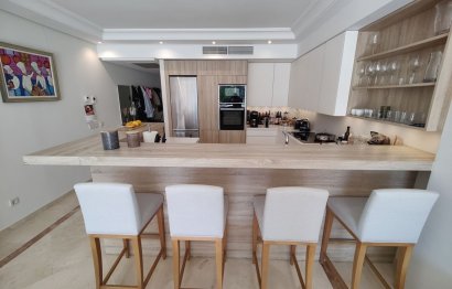 Resale - Apartment - Middle Floor Apartment - Marbella - Puerto Banús