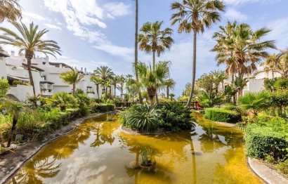 Resale - Apartment - Middle Floor Apartment - Marbella - Puerto Banús