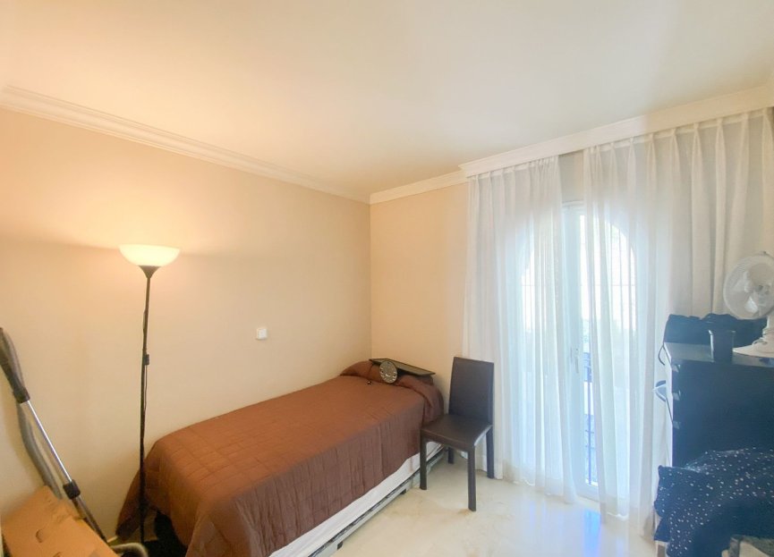 Resale - Apartment - Middle Floor Apartment - Benahavís - La Quinta