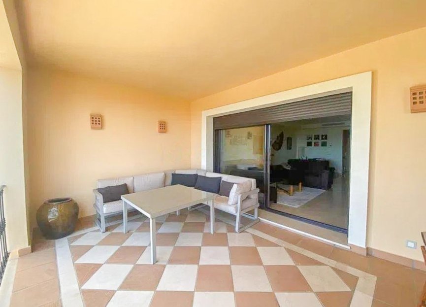 Resale - Apartment - Middle Floor Apartment - Benahavís - La Quinta