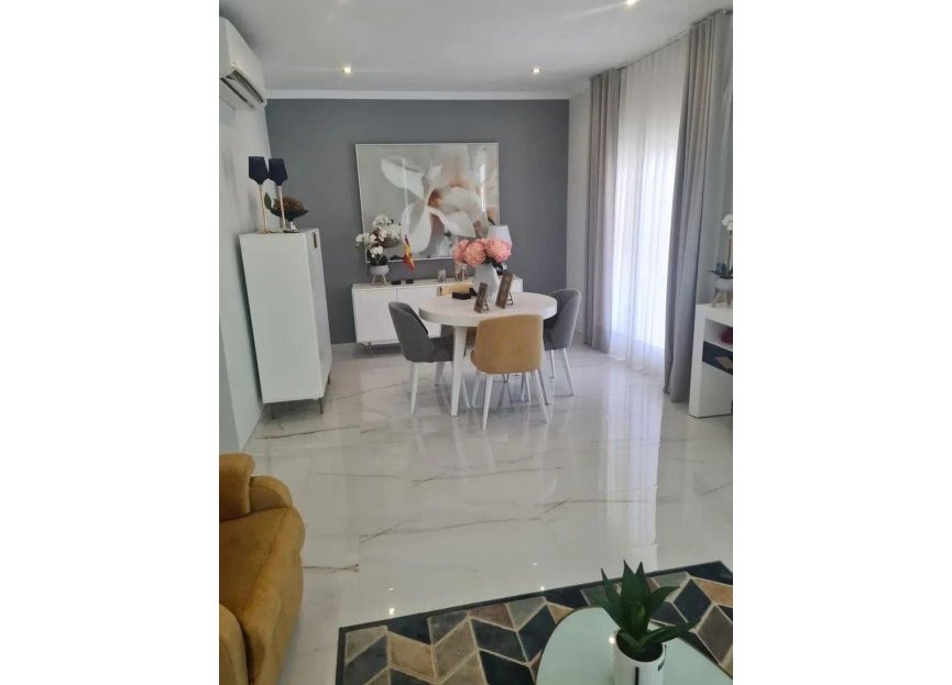 Resale - Apartment - Middle Floor Apartment - Marbella - Marbella Centro