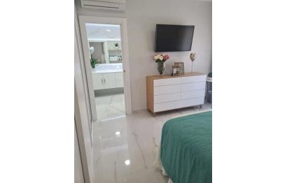 Resale - Apartment - Middle Floor Apartment - Marbella - Marbella Centro