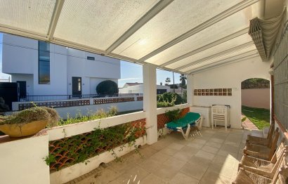 Reventa - House - Detached Villa - Marbella - Costabella