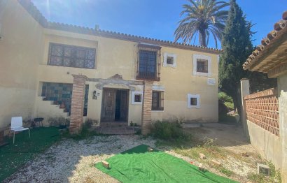 Resale - House - Detached Villa - Marbella - Nueva Andalucia