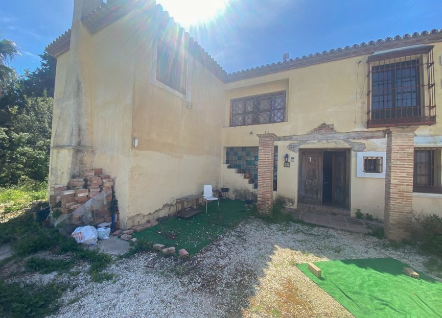 Resale - House - Detached Villa - Marbella - Nueva Andalucia