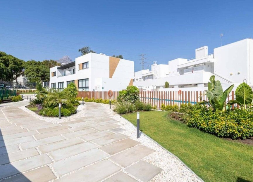 Resale - House - Townhouse - Marbella - Nueva Andalucia