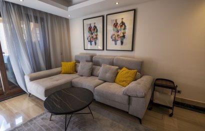 Resale - Apartment - Penthouse - Estepona - Estepona Centro