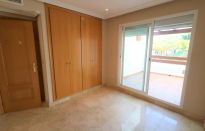 Resale - House - Townhouse - Estepona - Estepona Centro