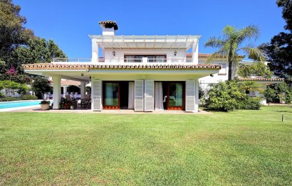 Resale - House - Detached Villa - Estepona - Costalita