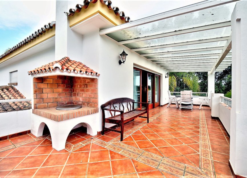 Resale - House - Detached Villa - Estepona - Costalita