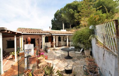 Resale - House - Finca - Cortijo - Estepona - El Padron