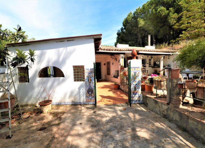 Resale - House - Finca - Cortijo - Estepona - El Padron