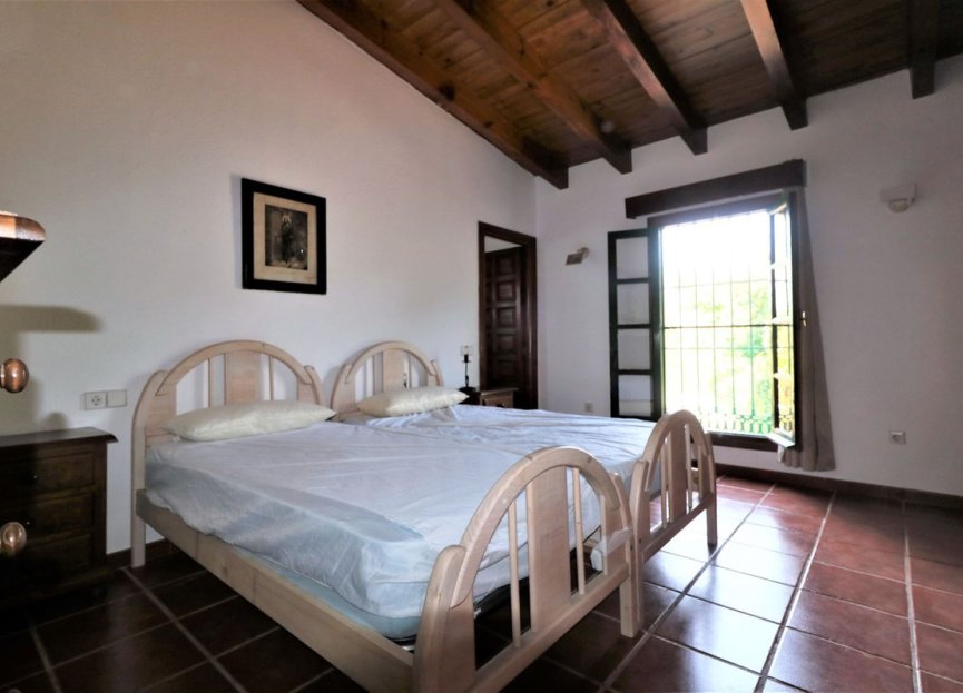 Reventa - House - Finca - Cortijo - Estepona - El Padron