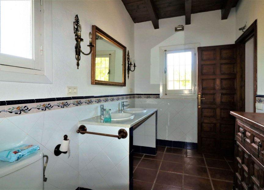 Resale - House - Finca - Cortijo - Estepona - El Padron