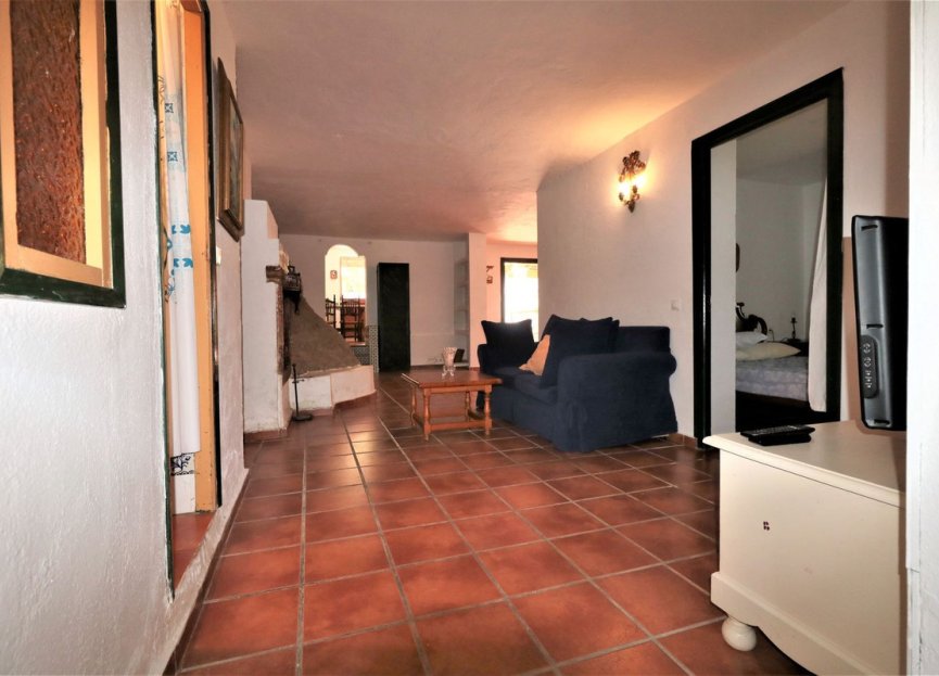 Resale - House - Finca - Cortijo - Estepona - El Padron