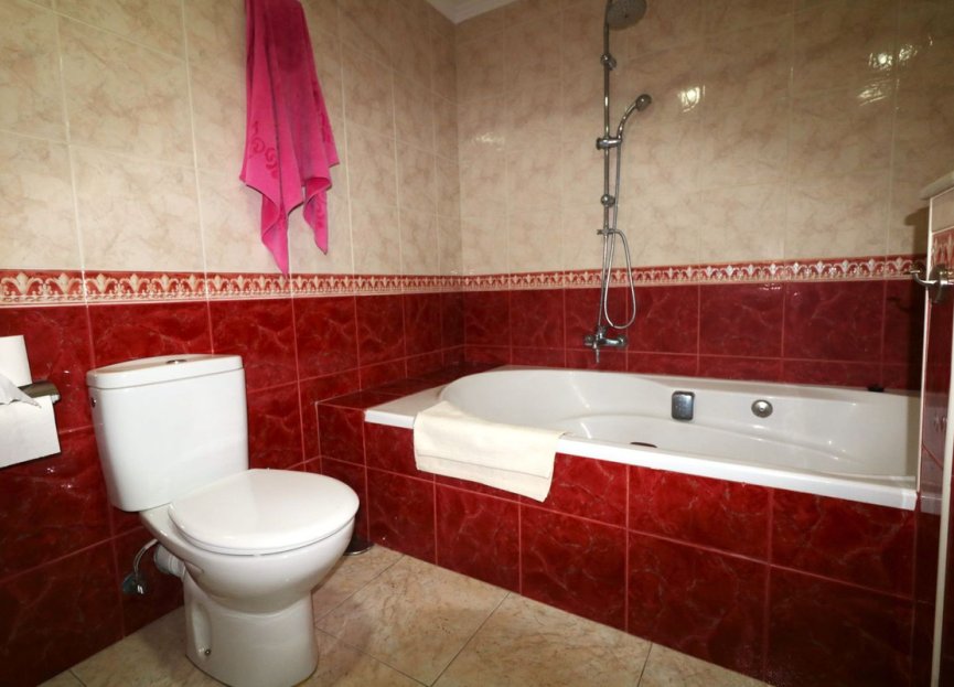 Resale - House - Semi-Detached House - Estepona - Bel Air