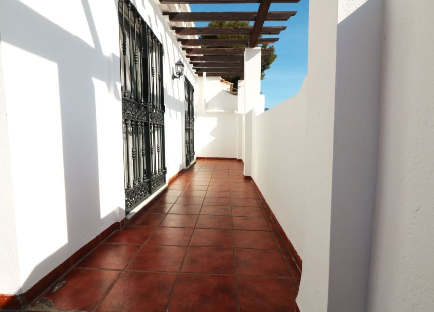 Resale - House - Semi-Detached House - Estepona - Bel Air