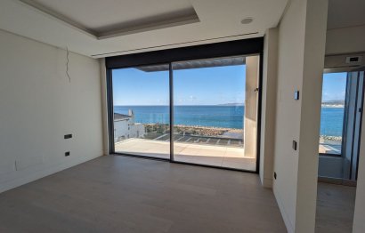 Resale - Apartment - Penthouse Duplex - Estepona - Estepona Centro