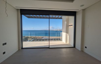 Resale - Apartment - Penthouse Duplex - Estepona - Estepona Centro